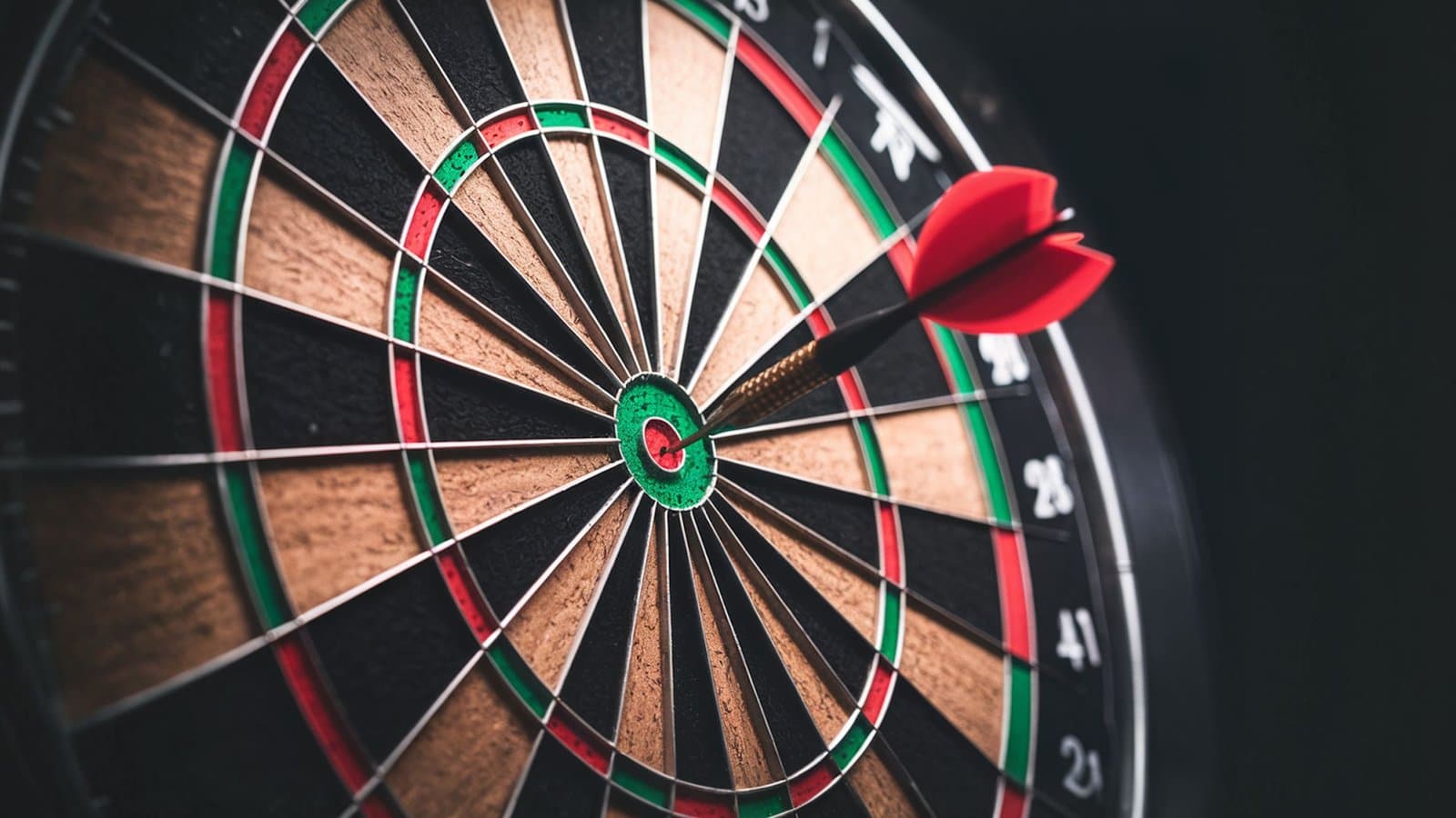 The .Com Debate: Does It Still Reigns Supreme in Branding, SEO, and Trustworthiness?